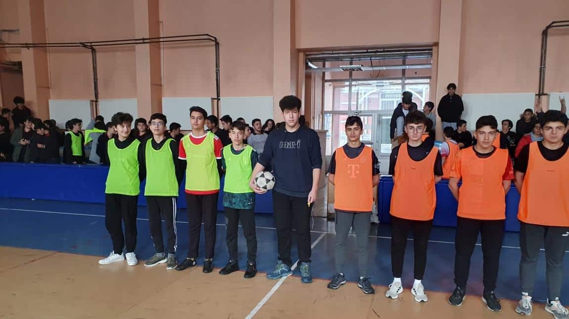 Okulumuzda Sınıflar Arası Futsal Turnuvası başlamıştır.