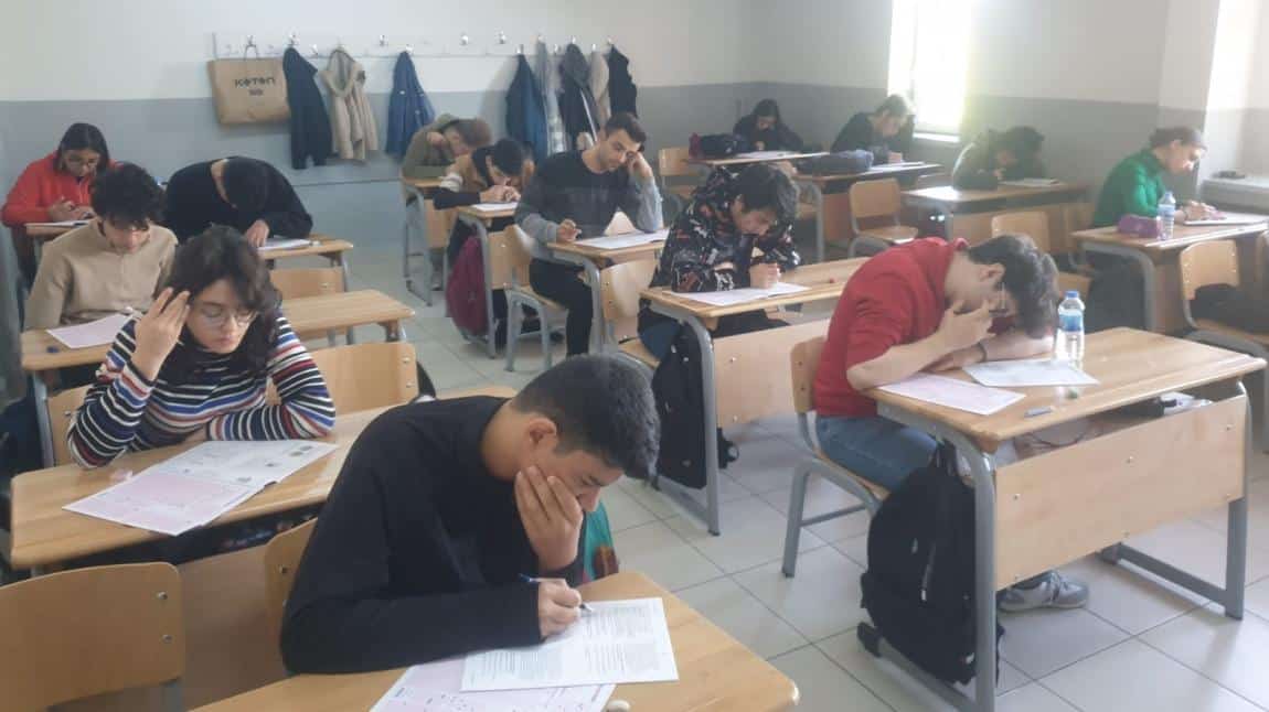 12.Sınıf öğrencilerimize Türkiye geneli TYT deneme sınavı yapıldı.